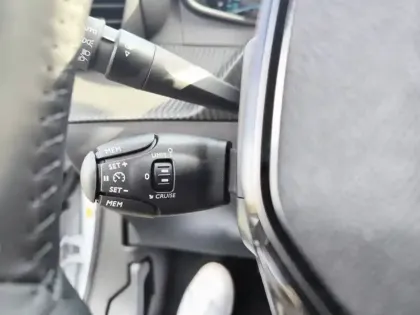 Photo 57 Peugeot 2008  Hybrid 110 e-DCS6