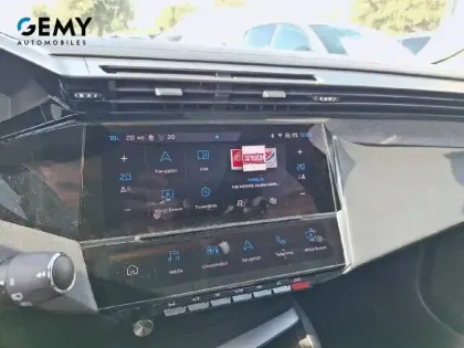 Photo 12 Peugeot 308  SW PureTech 130ch S&S EAT8