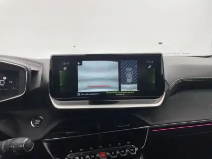 Photo 94 Peugeot 2008  PureTech 130 S&S EAT8