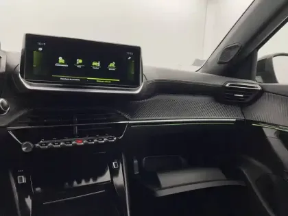 Photo 24 Peugeot 2008  PureTech 130 S&S EAT8