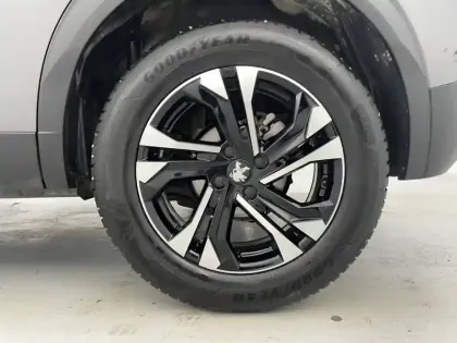 Photo 78 Peugeot 2008  PureTech 130 S&S EAT8