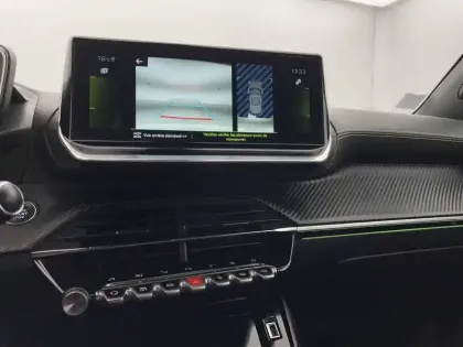 Photo 25 Peugeot 2008  PureTech 130 S&S EAT8