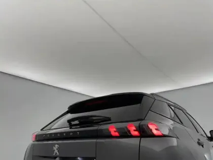 Photo 28 Peugeot 2008  PureTech 130 S&S EAT8