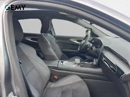 Photo 8 Renault Rafale  E-Tech full hybrid 200 ch
