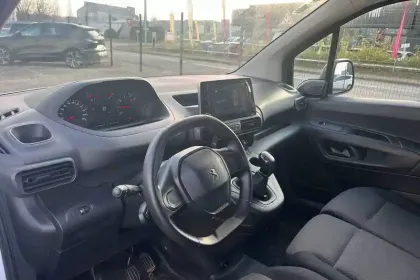 Photo 10 Peugeot Partner  FOURGON STANDARD 650 KG BLUEHDI 100 S&S BVM5