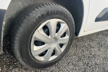 Photo 12 Peugeot Partner  FOURGON STANDARD 650 KG BLUEHDI 100 S&S BVM5