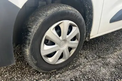 Photo 14 Peugeot Partner  FOURGON STANDARD 650 KG BLUEHDI 100 S&S BVM5