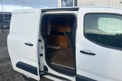 Photo 16 Peugeot Partner  FOURGON STANDARD 650 KG BLUEHDI 100 S&S BVM5