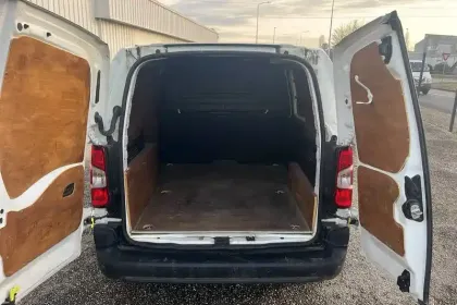 Photo 8 Peugeot Partner  FOURGON STANDARD 650 KG BLUEHDI 100 S&S BVM5