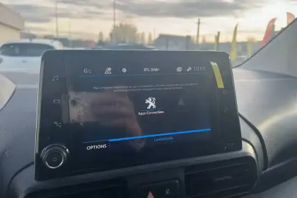 Photo 20 Peugeot Partner  FOURGON STANDARD 650 KG BLUEHDI 100 S&S BVM5