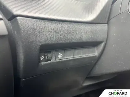 Photo 18 Peugeot 208  PureTech 75 S&S BVM5