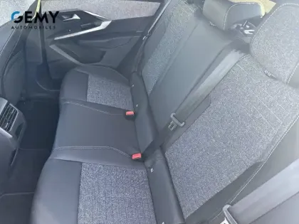 Photo 42 Peugeot 3008  Hybrid 145 e-DCS6