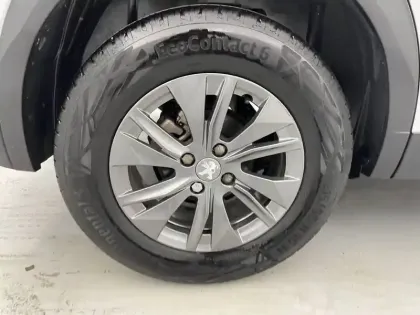 Photo 18 Peugeot 2008  BlueHDi 110 S&S BVM6