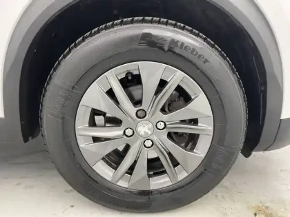 Photo 17 Peugeot 2008  BlueHDi 110 S&S BVM6