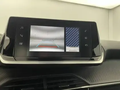 Photo 25 Peugeot 2008  BlueHDi 110 S&S BVM6