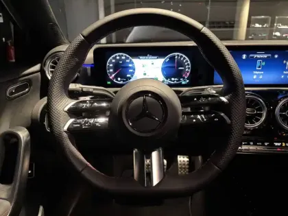 Photo 45 Mercedes Classe A  200 d 8G-DCT