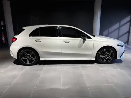 Photo 14 Mercedes Classe A  200 d 8G-DCT