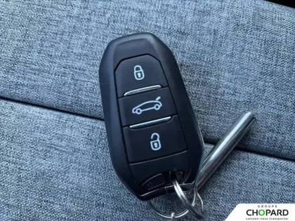 Photo 49 Peugeot 3008  Hybrid 145 e-DCS6