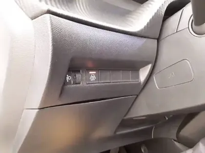 Photo 11 Peugeot 2008  BlueHDi 100 S&S BVM6