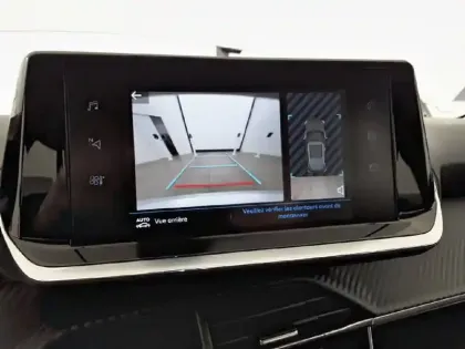 Photo 21 Peugeot 2008  BlueHDi 100 S&S BVM6