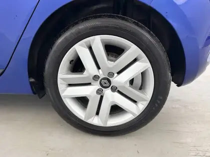 Photo 49 Renault Clio  Blue dCi 100