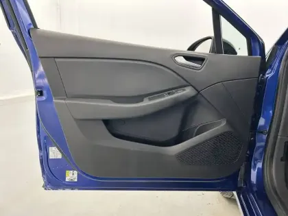 Photo 70 Renault Clio  Blue dCi 100