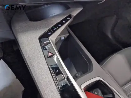 Photo 14 Peugeot 3008  Hybrid 145 e-DCS6