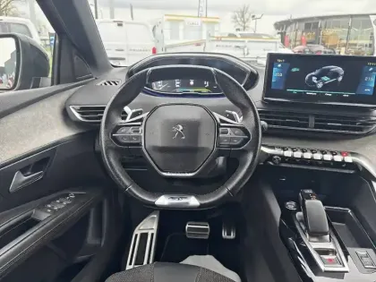 Photo 48 Peugeot 3008  Hybrid 225 e-EAT8