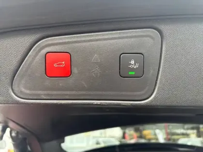 Photo 37 Peugeot 3008  Hybrid 225 e-EAT8