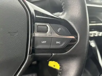 Photo 18 Peugeot 2008  PureTech 100 S&S BVM6