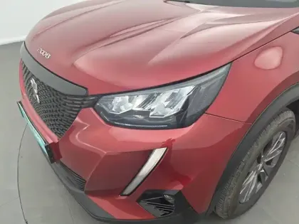 Photo 15 Peugeot 2008  PureTech 100 S&S BVM6