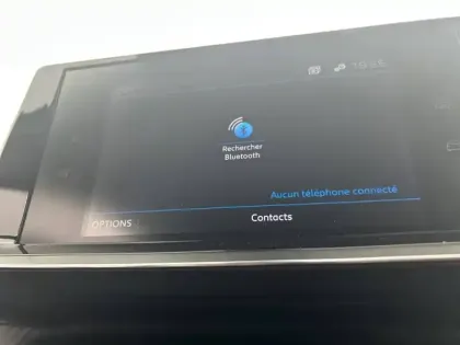 Photo 24 Peugeot 2008  PureTech 100 S&S BVM6