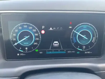 Photo 29 Hyundai Tucson  1.6 T-GDI 230 Hybrid BVA6