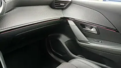 Photo 34 Peugeot 208  Hybrid 110 e-DCS6