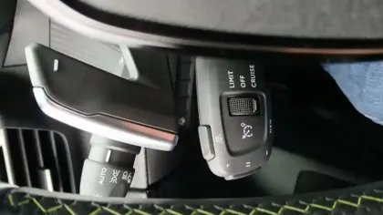 Photo 75 Peugeot 208  Hybrid 110 e-DCS6