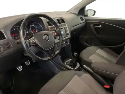 Photo 8 Volkswagen Polo 1.2 TSI 90 BMT Série Spéciale Allstar