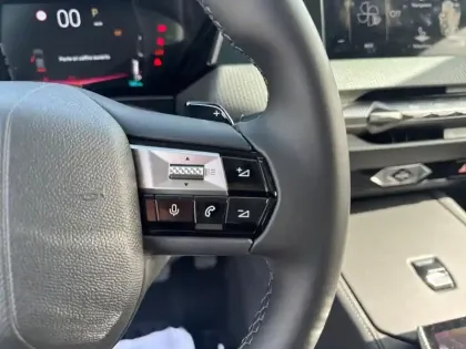 Photo 17 DS DS 4  Hybride 136 e-DCT6 Pallas