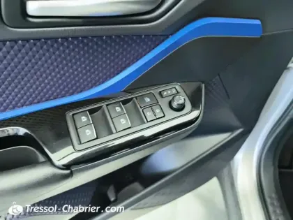 Photo 27 Toyota C-HR  1.2T 2WD Graphic