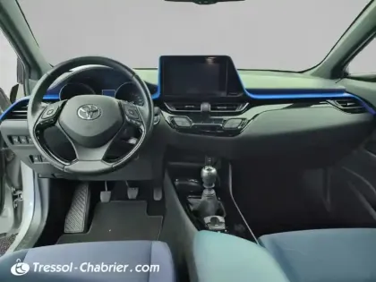Photo 5 Toyota C-HR  1.2T 2WD Graphic