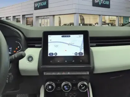 Photo 21 Renault Clio  E-Tech full hybrid 145 Techno