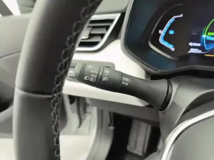 Photo 17 Renault Clio  E-Tech full hybrid 145 Techno