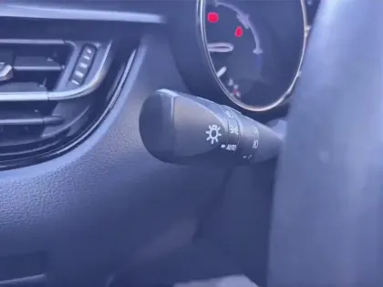 Photo 16 Toyota C-HR  Hybride 1.8L Edition