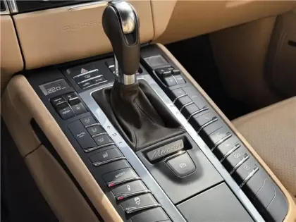 Photo 32 Porsche Macan 3.0 V6 340 CH