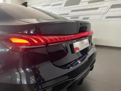 Photo 7 Audi A5  2.0 TDI Hybride 204ch S line S tronic 7