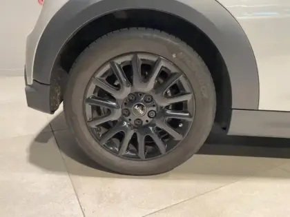 Photo 9 Mini Mini  Cooper 136ch  Edition Camden BVA7