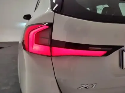 Photo 10 BMW X1  xDrive30e 326ch M Sport