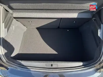 Photo 13 Peugeot 208  1.2 Hybrid 145ch Allure e-DCS6