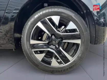 Photo 9 Peugeot 208  1.2 Hybrid 145ch Allure e-DCS6 Siege chauf