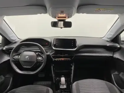 Photo 12 Peugeot 208  e- 136ch Style