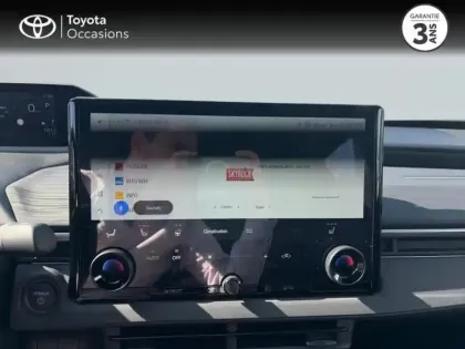 Photo 14 Toyota C-HR + 224ch 77kWh Design Grande Autonomie